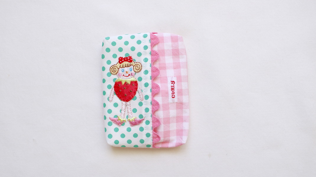ワッペンティッシュケース☆ストロベリーいちごちゃん/ドット(グリーン) x チェック