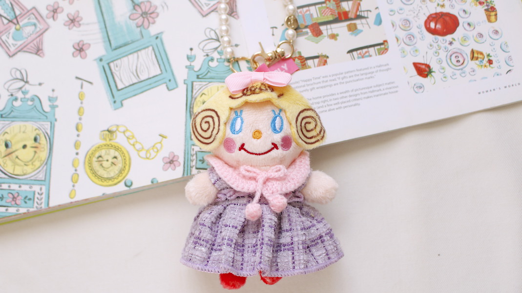 お座りいちごちゃんチャーム☆パープル x えり