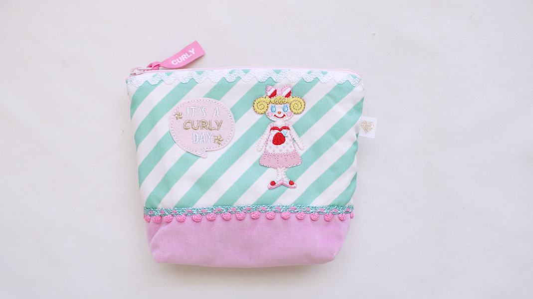 ワッペン付きファスナーポーチ☆いちごちゃん x ストライプ(ミント)