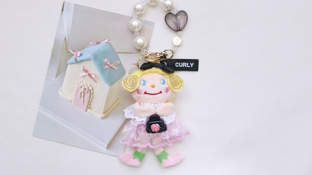 マスコットチャーム☆いちごちゃん x バッグ(ブラック)