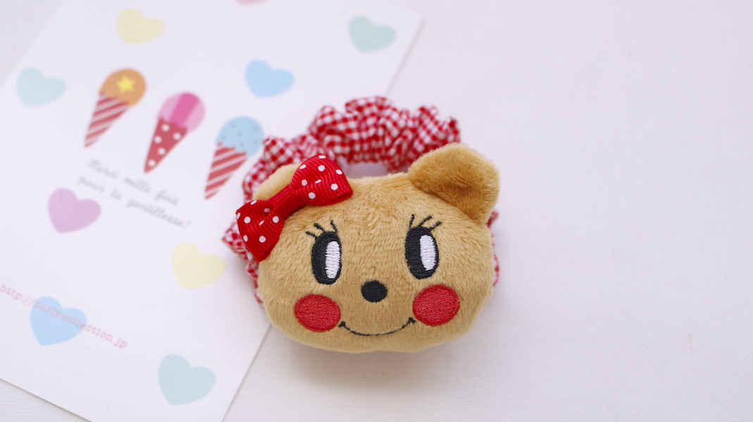 マスコット付きシュシュ☆モカ x レッドチェック