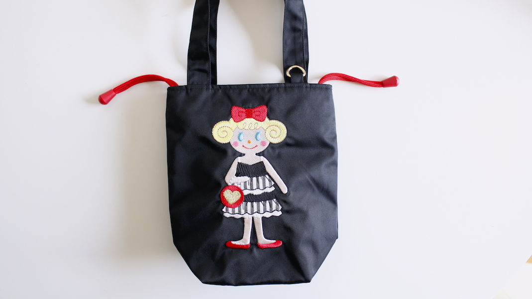 刺繍ミニ巾着バッグ☆いちごちゃん