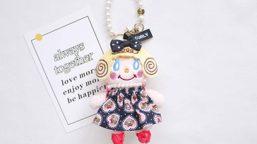 お座りいちごちゃんチャーム☆オリジナルワンピース(ハートガールズ)