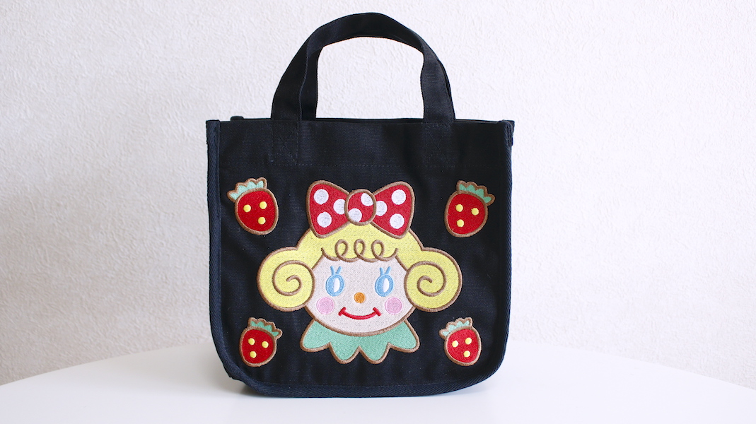 刺繍ミニトート☆いちごちゃん x いちご/ブラック