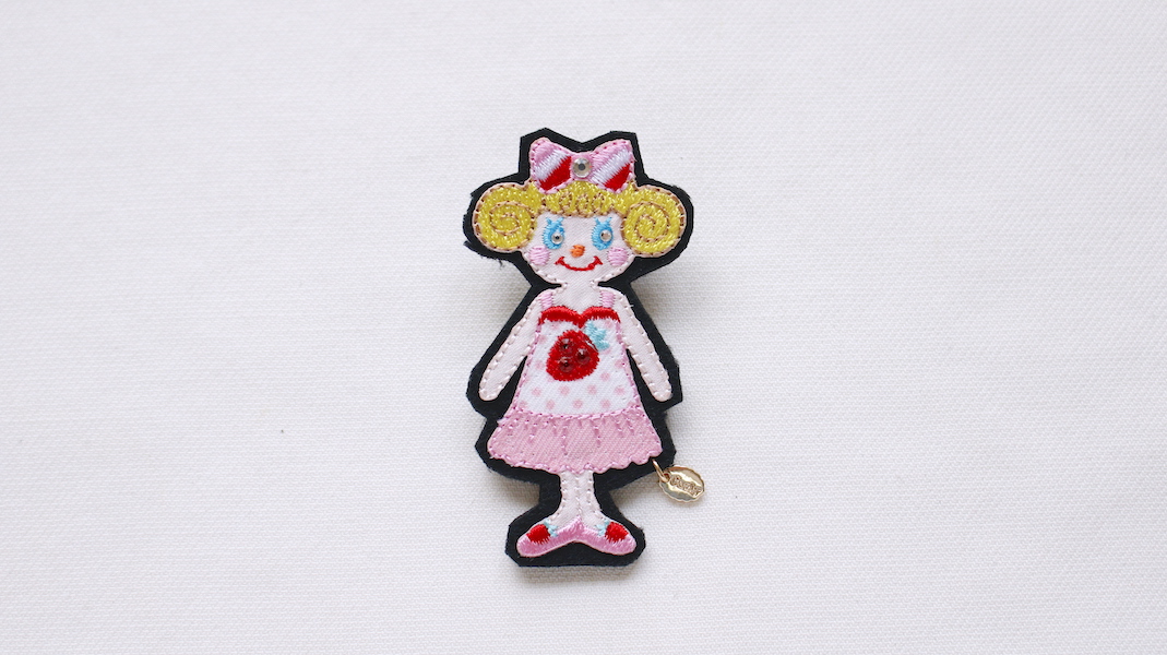 ワッペンブローチ☆いちごちゃん(ピンク)