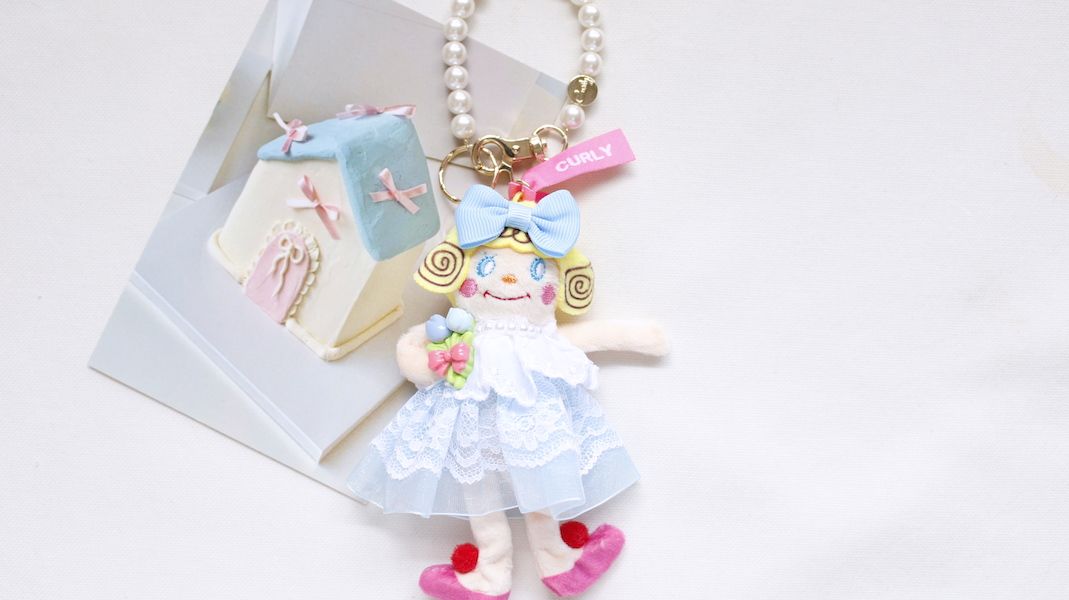 マスコットチャーム☆いちごちゃん(チューリップ)/ブルー