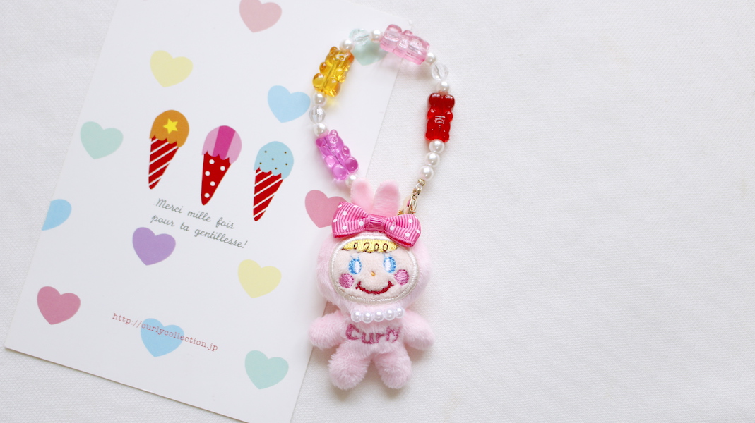 マスコット付きビーズストラップ☆バニーいちごちゃん x ベア(ピンクレッド)