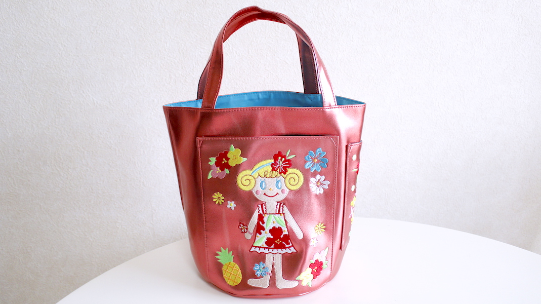 刺繍ポケット付き合皮トートバッグ☆アロハいちごちゃん x レッド