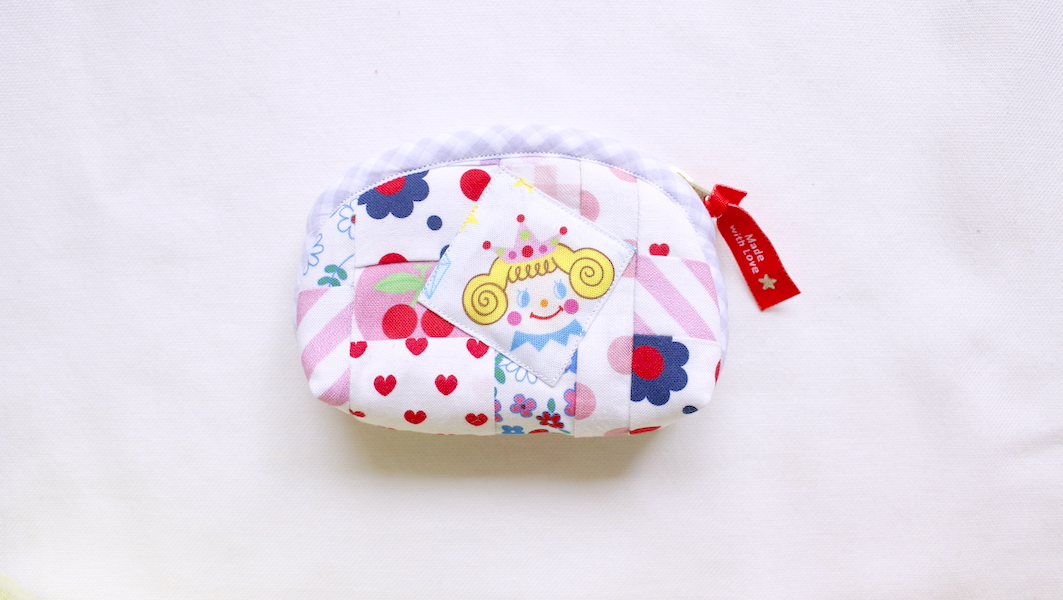 パッチワークラウンドミニポーチ☆プリンセスいちごちゃん