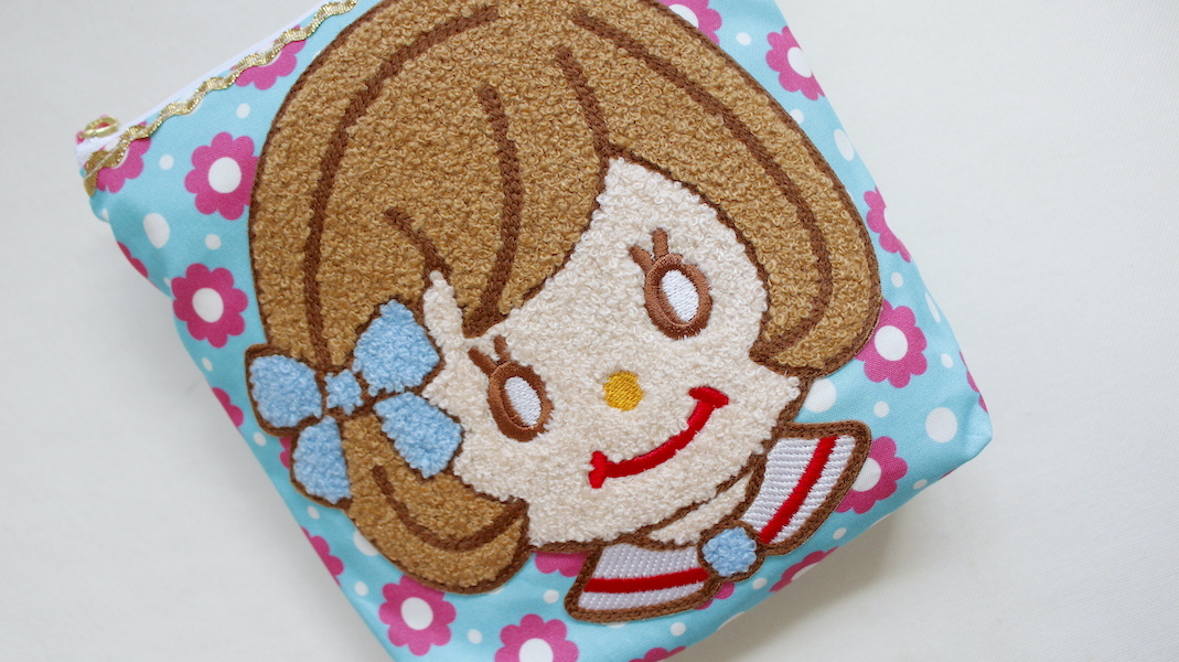 さがらワッペン付きスクエアポーチ☆ジュジュ x ピンクフラワー