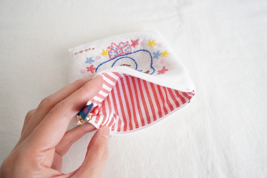 OKIEDOKIE☆刺繍ポーチ/ベア-Boy - カーリーコレクション Curly
