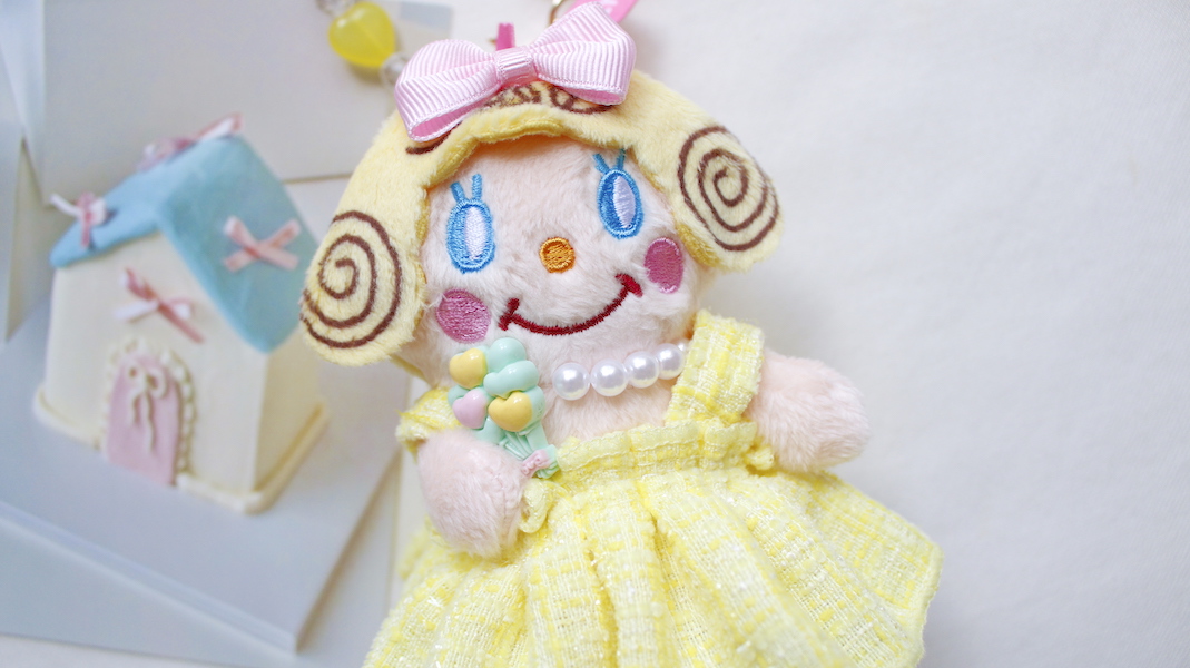 お座りいちごちゃんチャーム☆イエロー - カーリーコレクション