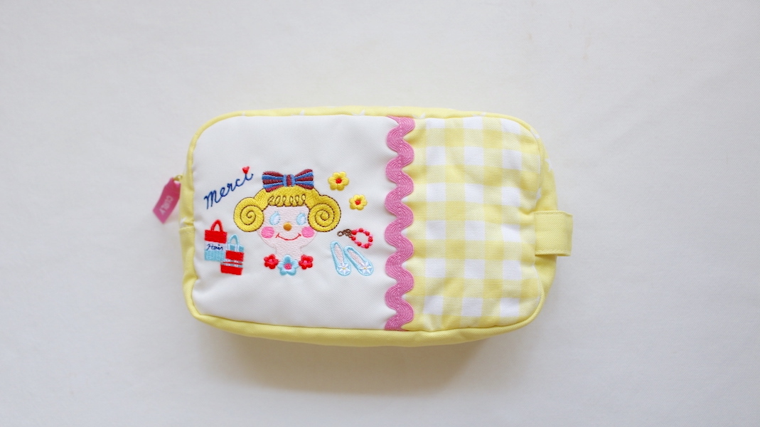 BOX型刺繍ポーチ(S)☆いちごちゃん(merci) x イエロー