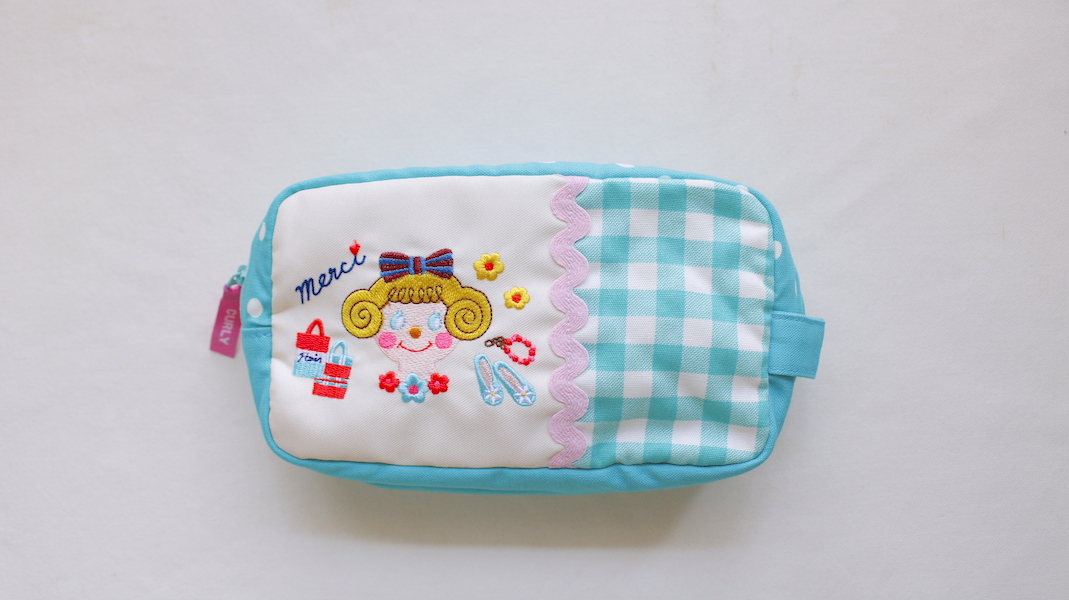 BOX型刺繍ポーチ(S)☆いちごちゃん(merci) x ミント