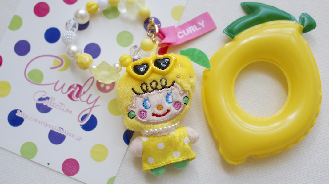 p*l様 M&M's イエローマスコット お菓子入れ M&M's Sweets Plush Backpack Soft Toy Rare Yellow Bag