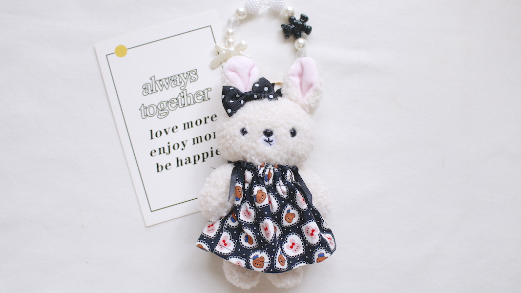 nounours et lapins☆ぬいぐるみチャーム☆blanche(ワンピ：ブラック)