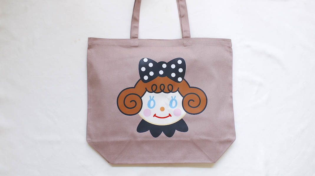 マルシェバッグ(Lサイズ)☆いちごちゃん(リボン:ブラック)／スモーキーピンク