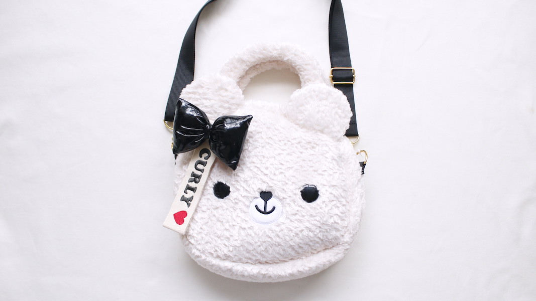 nounours et lapins☆ブローチ付きもこもこバッグ☆écru(エクリュ)