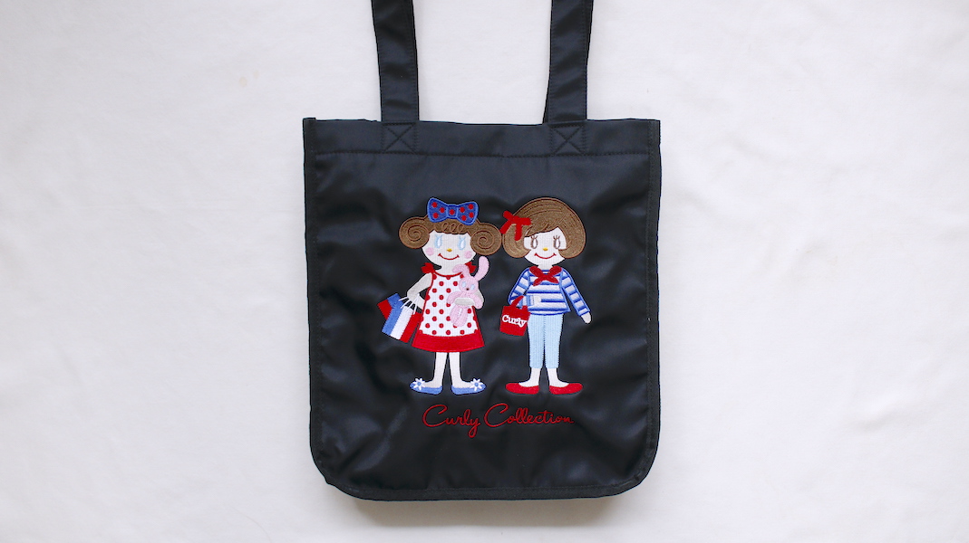ポケット付き刺繍トートバッグ☆いちごちゃん＆エヴィ/ブラック