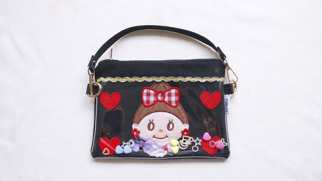パーツ入りハンドル刺繍ポーチ☆エヴィ x ブラック