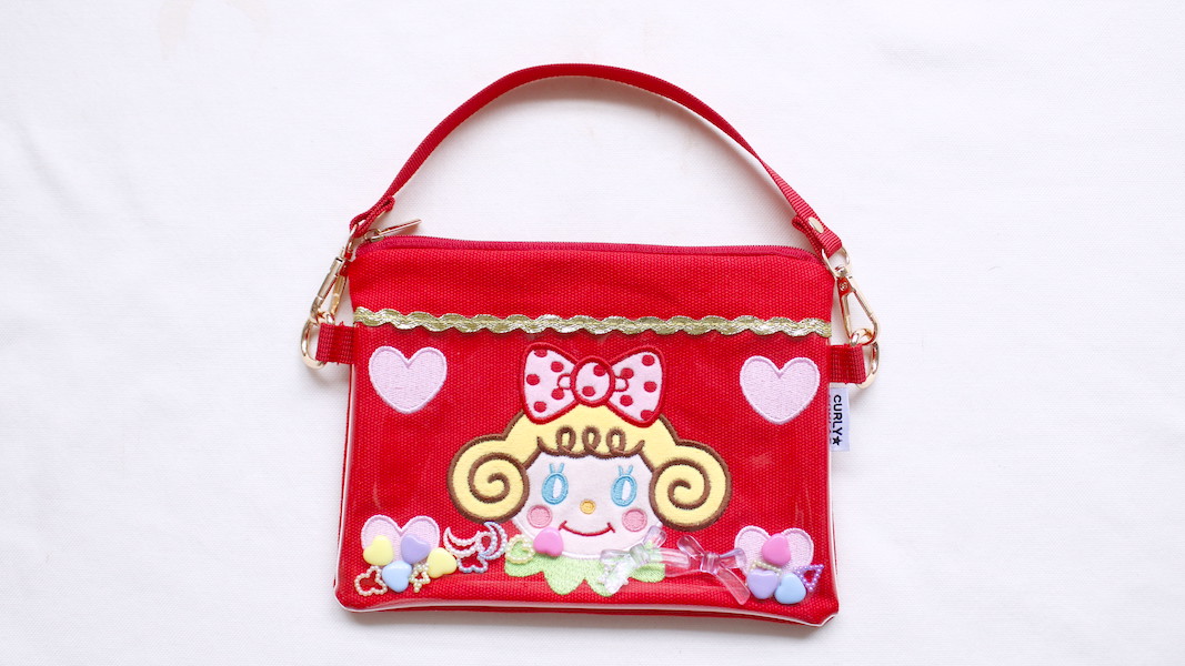 パーツ入りハンドル刺繍ポーチ☆いちごちゃん x レッド