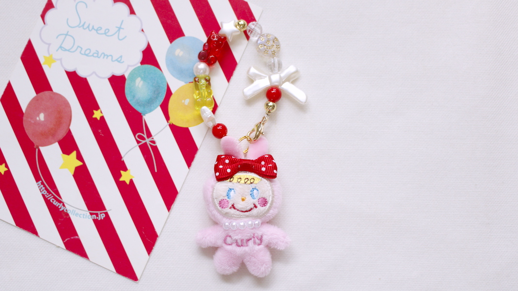 マスコット付きビーズストラップ☆バニーいちごちゃん xベア(レッド＆グリーン)