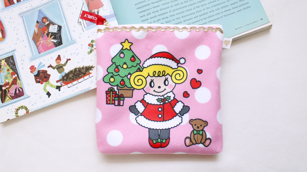 スクエアプリントポーチ☆いちごちゃん(サンタワンピース) x ツリー/ピンク