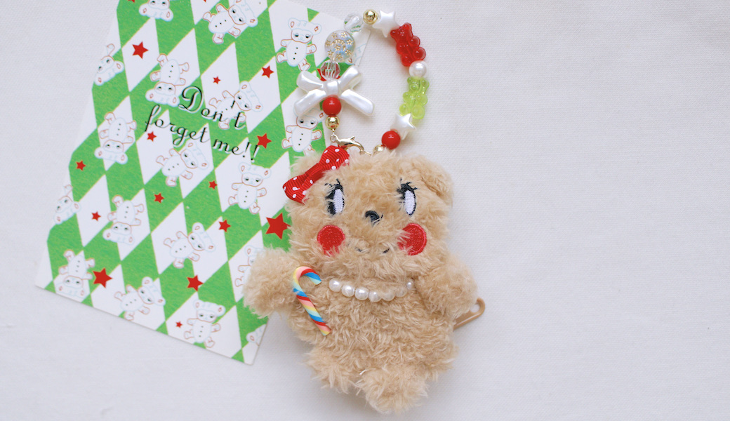 ビーズストラップ付きマスコットポーチ☆モカ x クリスマス