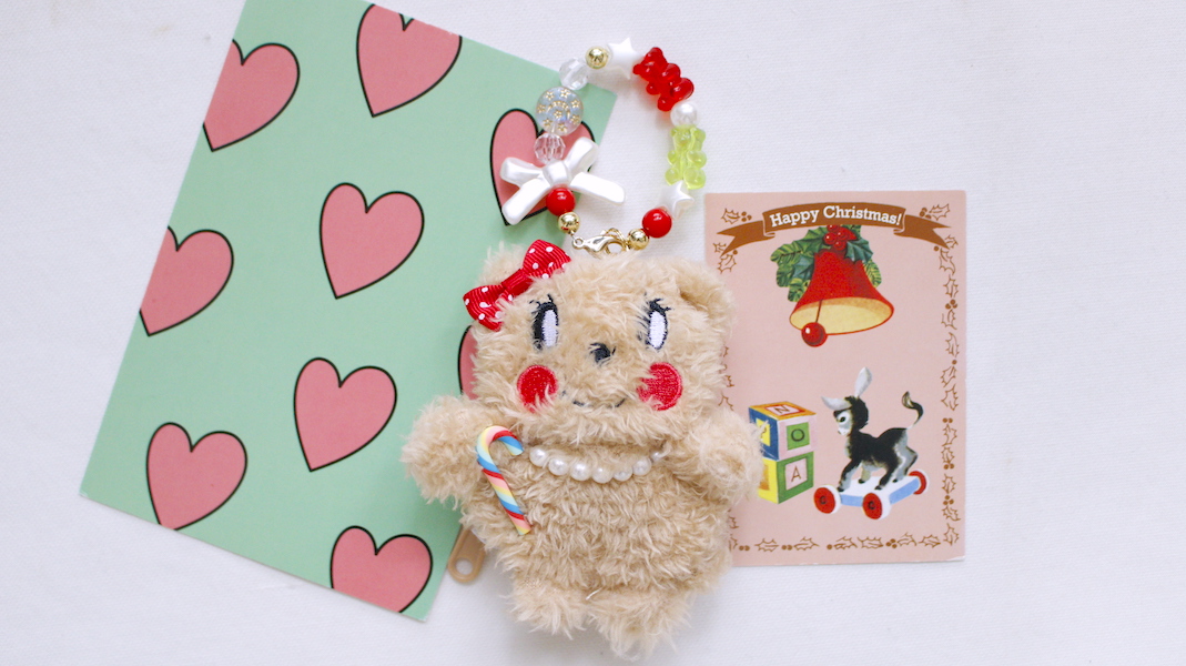 ビーズストラップ付きマスコットポーチ☆モカ x クリスマス