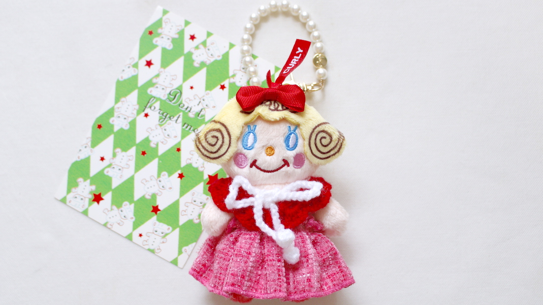 お座りいちごちゃんチャーム☆クリスマスマント / パール