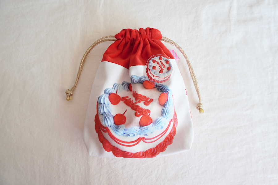 Sophie et Chocolat☆ 巾着ポーチ &ブローチSET/Happy Holidays Cake