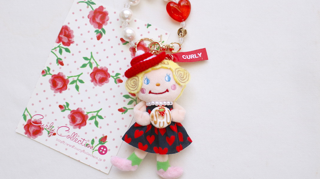 マスコットチャーム☆いちごちゃん(帽子) x ドーナツ