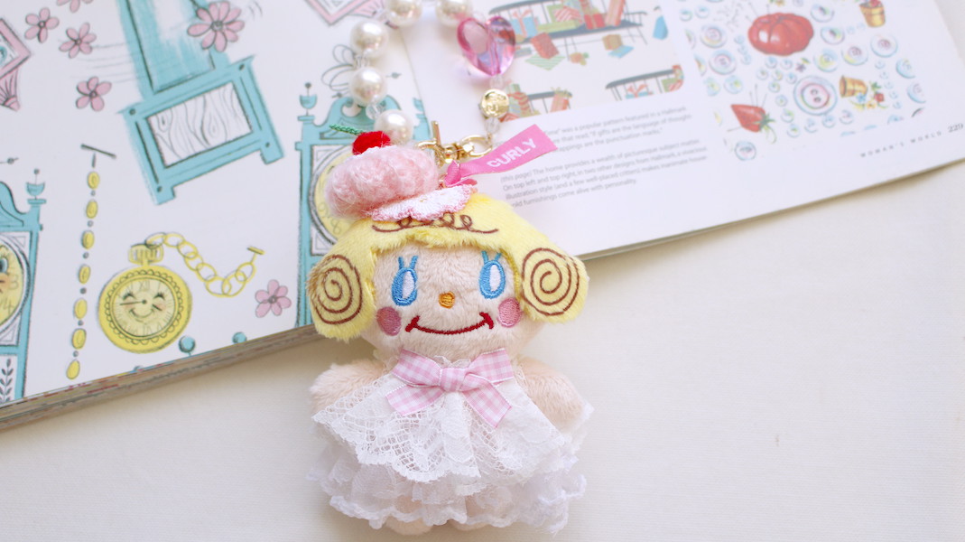 いちごちゃんぬいぐるみチャーム☆ホイップクリーム(E)