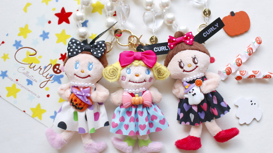 カーリーコレクションマスコットチャーム　エヴィちゃん ミニマスコットチャーム☆miniエヴィ x いちごのアイス