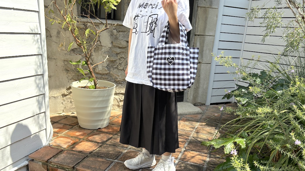 1107124821_690d6c05452ca